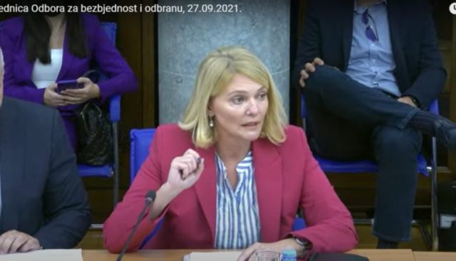 Ињац: Парадокс је да Бошковић, који када је био министар одбране није поштовао закон, сада сједи у Одбору
