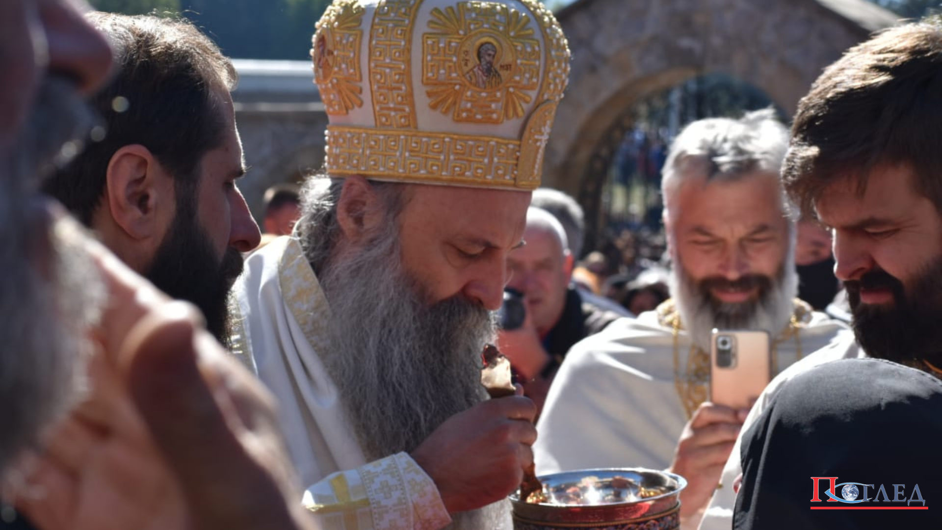 Патријарх Порфирије у светињи Немањића послао поруке љубави и мира