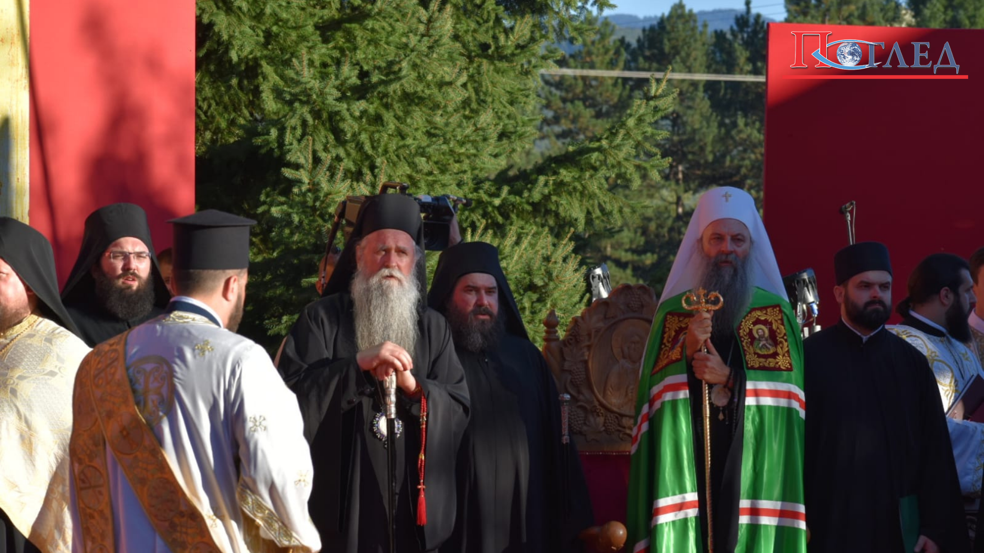 SLAVA NA VISINI BOGU, I NA ZEMLJI MIR Božićna poslanica patrijarha Porfirija: Molimo se za svu djecu i naš narod