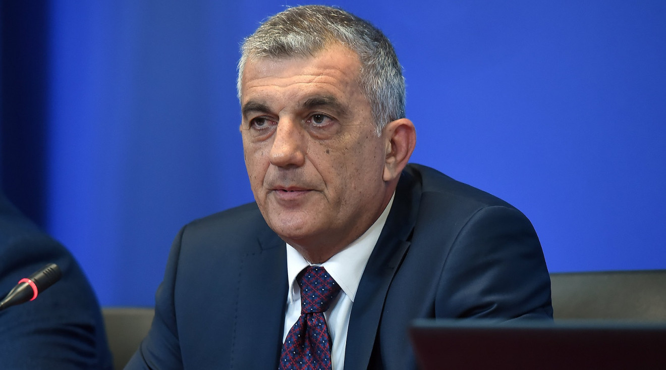 Бојанић укинуо летове ван радног времена