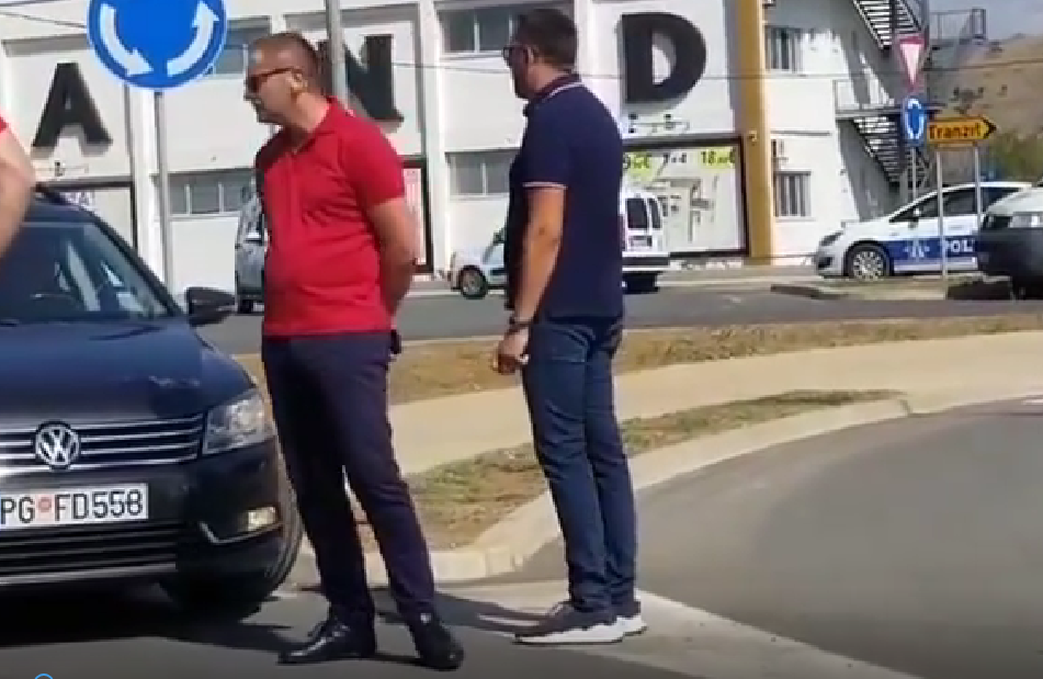 “ПОДСТАНАР“ Шеховић пружио подшку, бивши Душков министар данас уз комите!