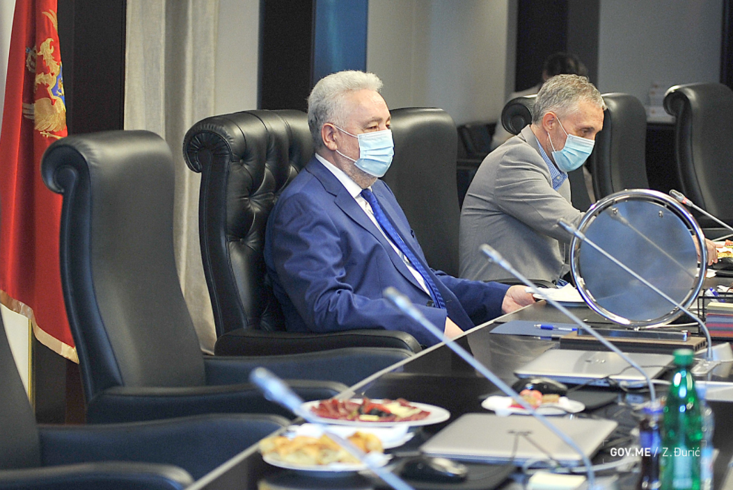 Кривокапић са парламентарном већином: Нико није јачи од државе и одредбе правног система морају важити за све без изузетка!