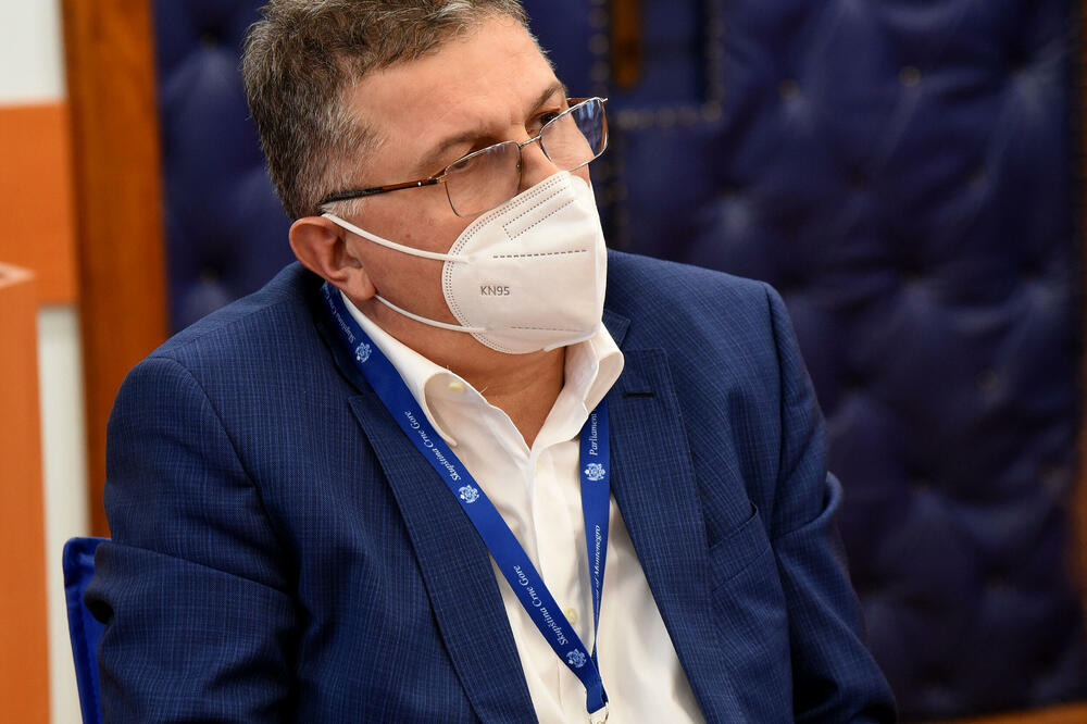 Адвокатима више од два милиона за услуге
