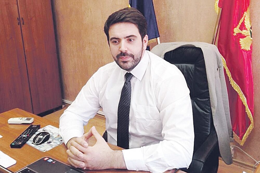 Глупост дана; Љубомир Филиповић: Дан Српског јединства измишљање нове традиције како би се створила кохезија српског становништва у региону