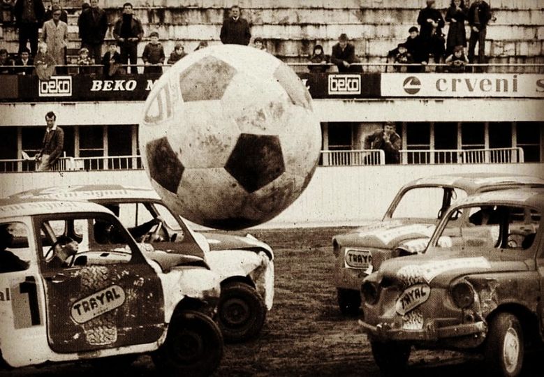 1978 године умјесто фудбала заиграо се “ауто-бол”