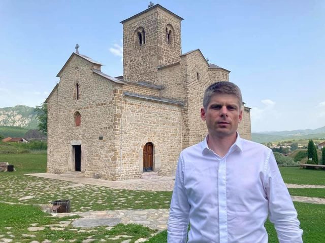 У Бечу се отвара 8 допунских школа српског језика