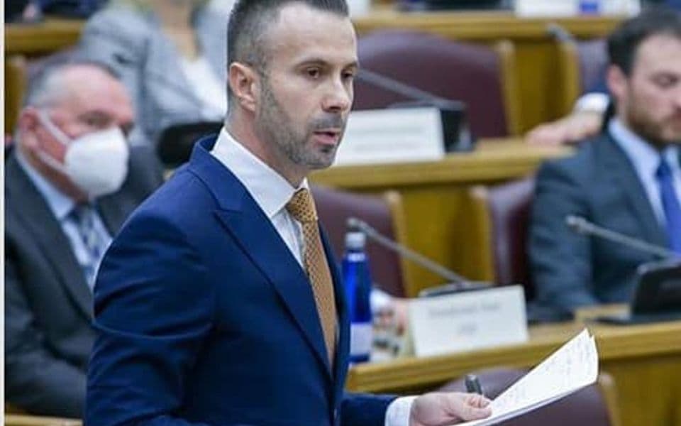Борис Богдановић: Премијер Здравко Кривокапић и 38 посланика владајуће парламентарне већине подржавају реконструкцију Владе