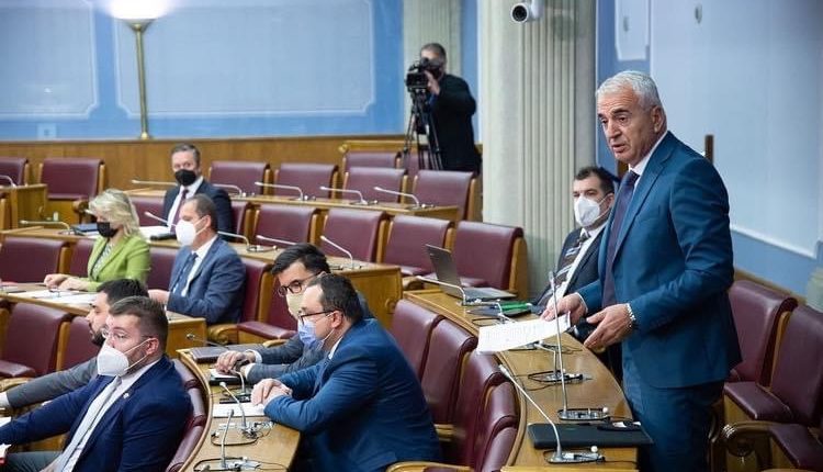 Ђуровић: Или ће и лидери ДФ-а ући у Владу, или Владе неће бити