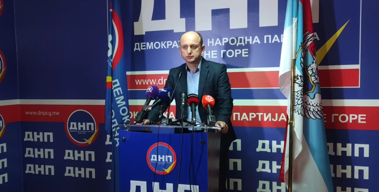 Кнежевић: "Позивам Дејана Вукшића да скине ознаку тајности са случаја "Државни удар"