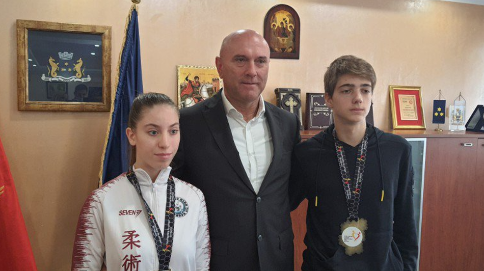 Златни спортисти на пријему код предсједника Општине Будва Марка Царевића