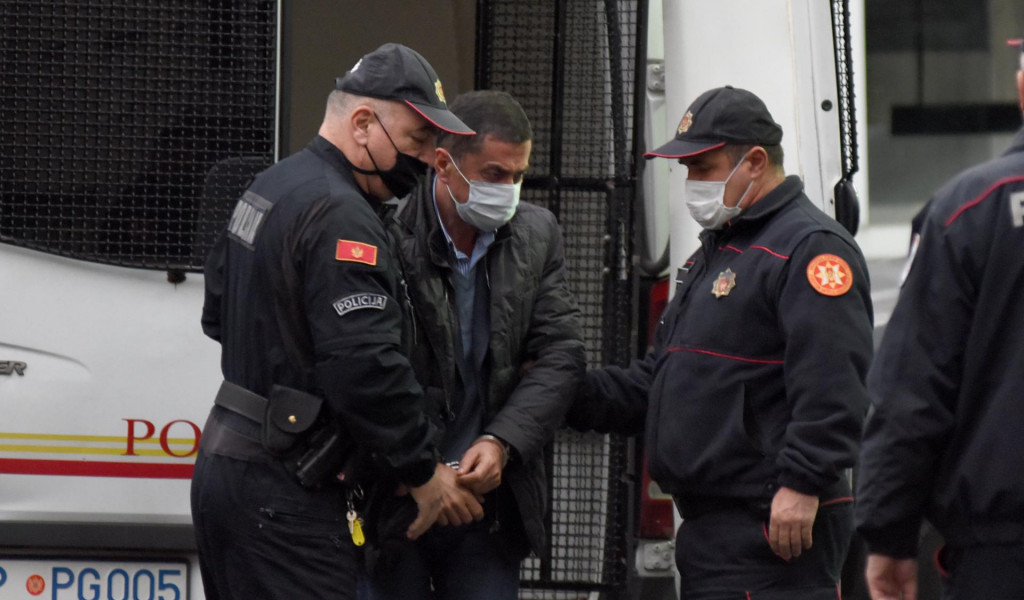 (ФОТО) ''Catch and release'' Дејан Перуничић саслушан у СДТ, пуштен да се брани са слободе