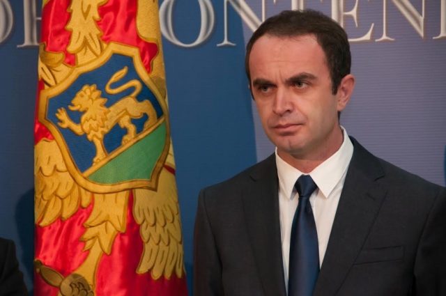 Ђељошај о блокади комита на Белведеру: Каква срамота и непоштовање Европске уније!