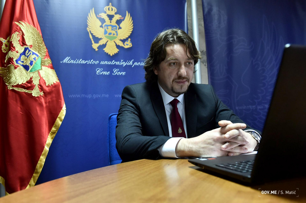 Секуловић: Криминалне групе користе раширену корупцију у јавном сектору