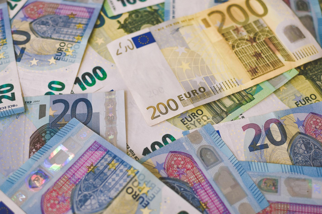 Женским организацијама политичких партија из буџета исплаћено 38.682,80
