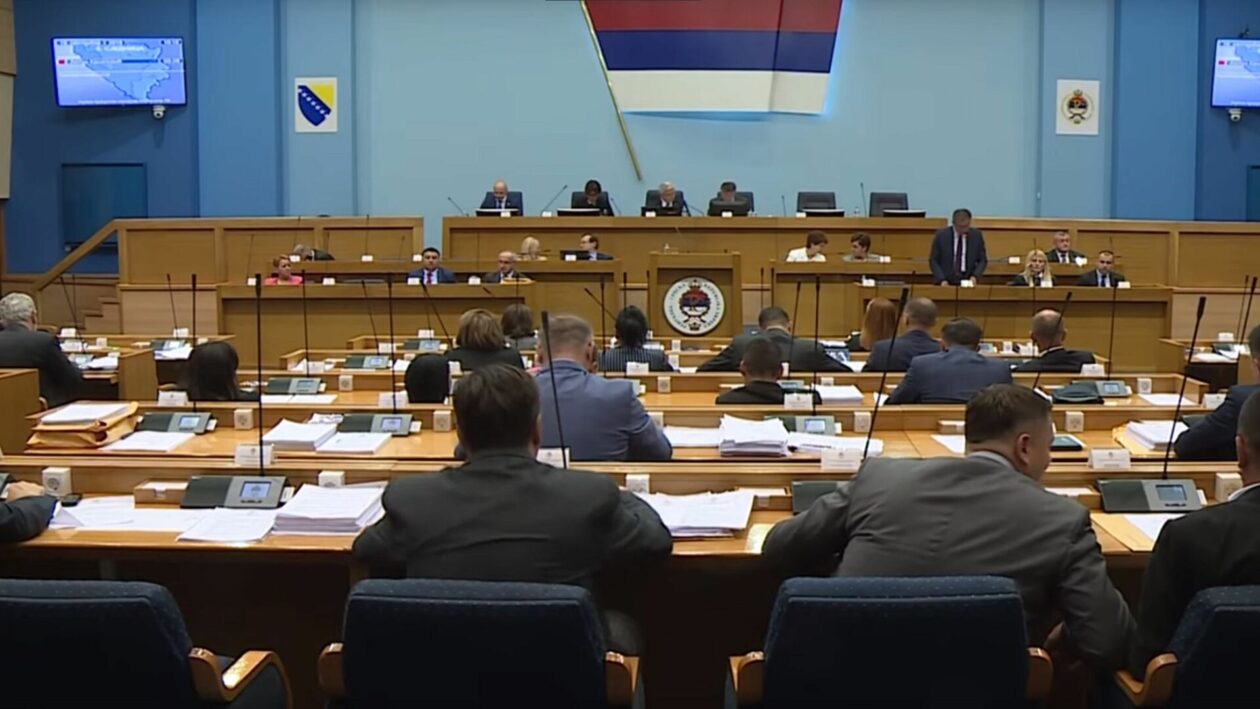Република Српска враћа надлежности: Поништава наметнуте одлуке високог представника и 140 закона
