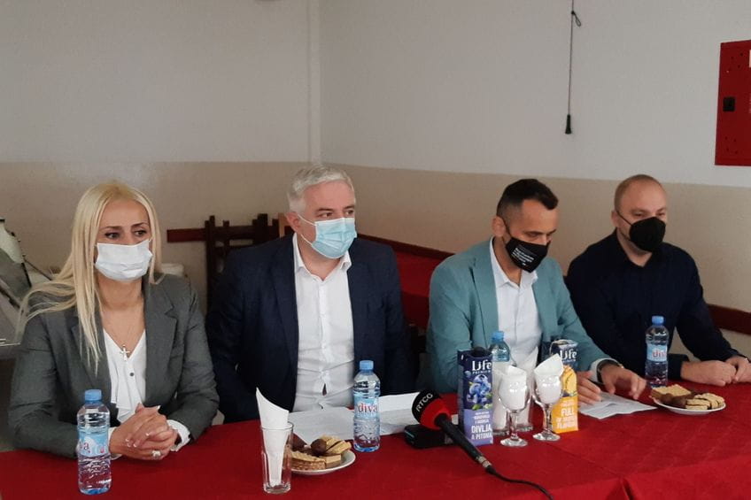 Предсједник одбора за људска права и слободе скупштине Црне Горе, посланик ДФ, Јован Вучуровић, посјетио Центар за прихват миграната у Спужу
