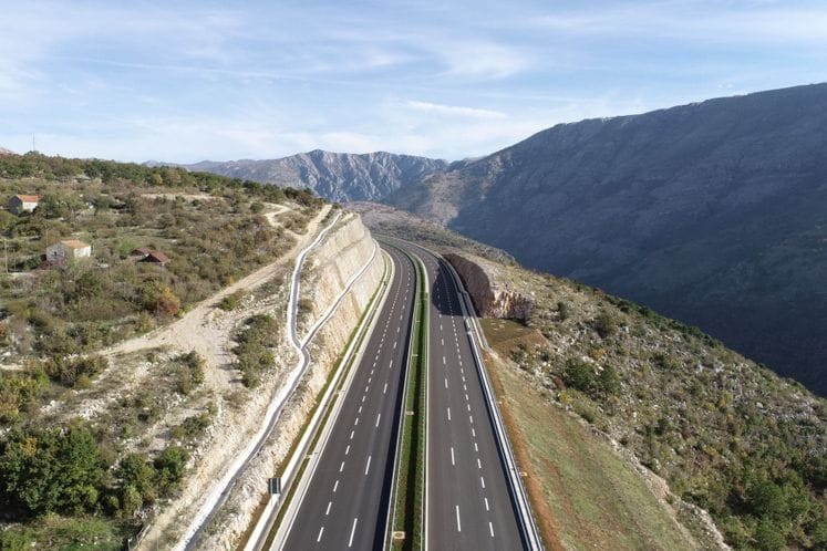 АСП: Само за камате плаћено 47,5 милиона, а дионица није ни отворена