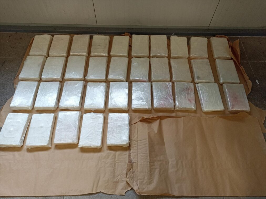 УП: У специјалном бункеру у аутомобилу шверцовали 37 кг кокаина