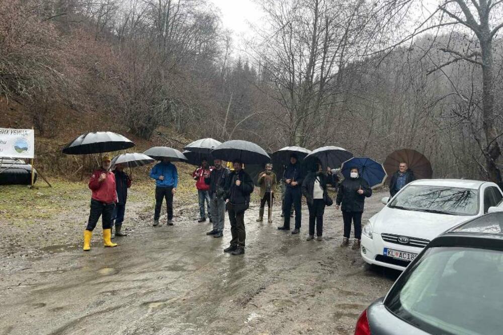 Мјештани Краљских Бара: За нас постоји само једно рјешење- раскид концесионог уговора