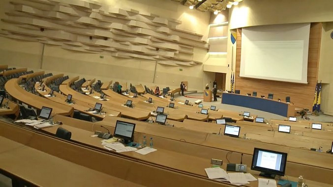 Српски и хрватски посланици траже да се пониште Инцкове одлуке