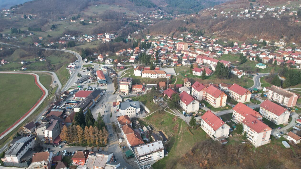 Danas Dan žalosti u Mojkovcu povodom smrti porodice Vujičić