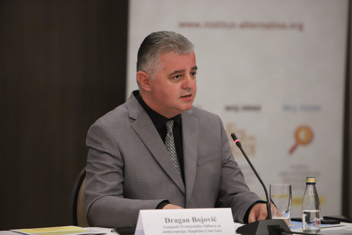 Бојовић: Ураши, потоња је ура да се дозовете