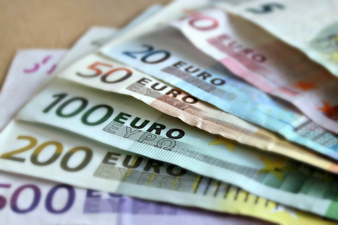 Švajcarska banka plaća Francuskoj 238 miliona eura da bi izbjegla tužbu