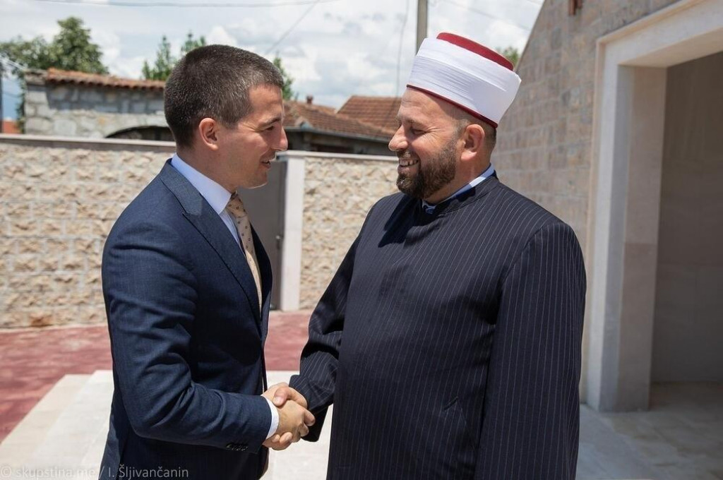 Фејзић реизабран за реиса Исламске заједнице, Бечић му честитао