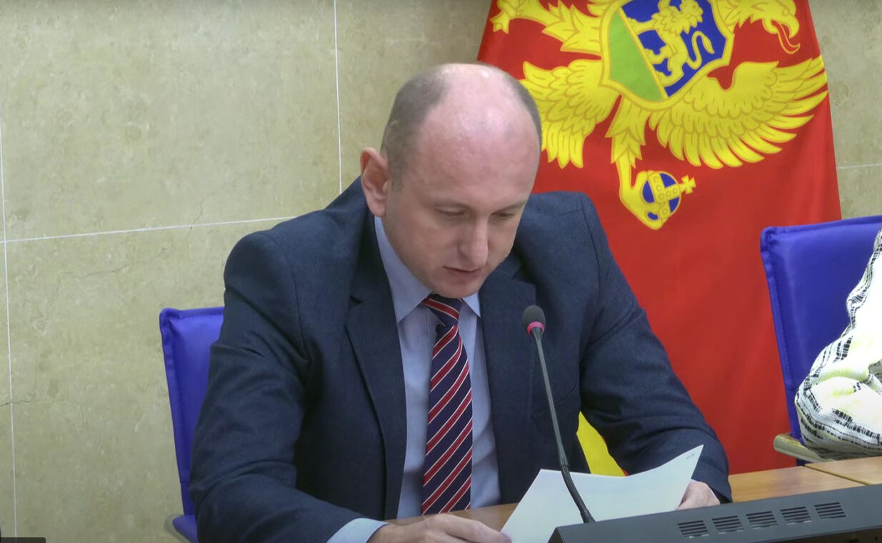 KNEŽEVIĆ: Đurović na prevaran način spriječila objedinjavanje parlamentarnih i predsjedničkih izbora