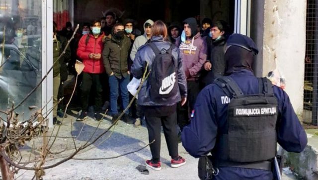 Српска Полиција у акцији: Откривено 85 илегалних миграната у Београду