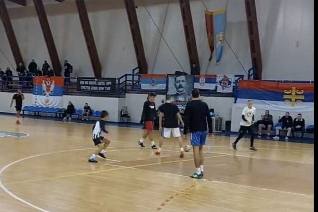 Ламентирање квазимедија блиских бившем режиму, у већ препознатљивој шовинистичкој тиради: Турнир у Мојковцу уз српске заставе, оцила, поруке о Косову