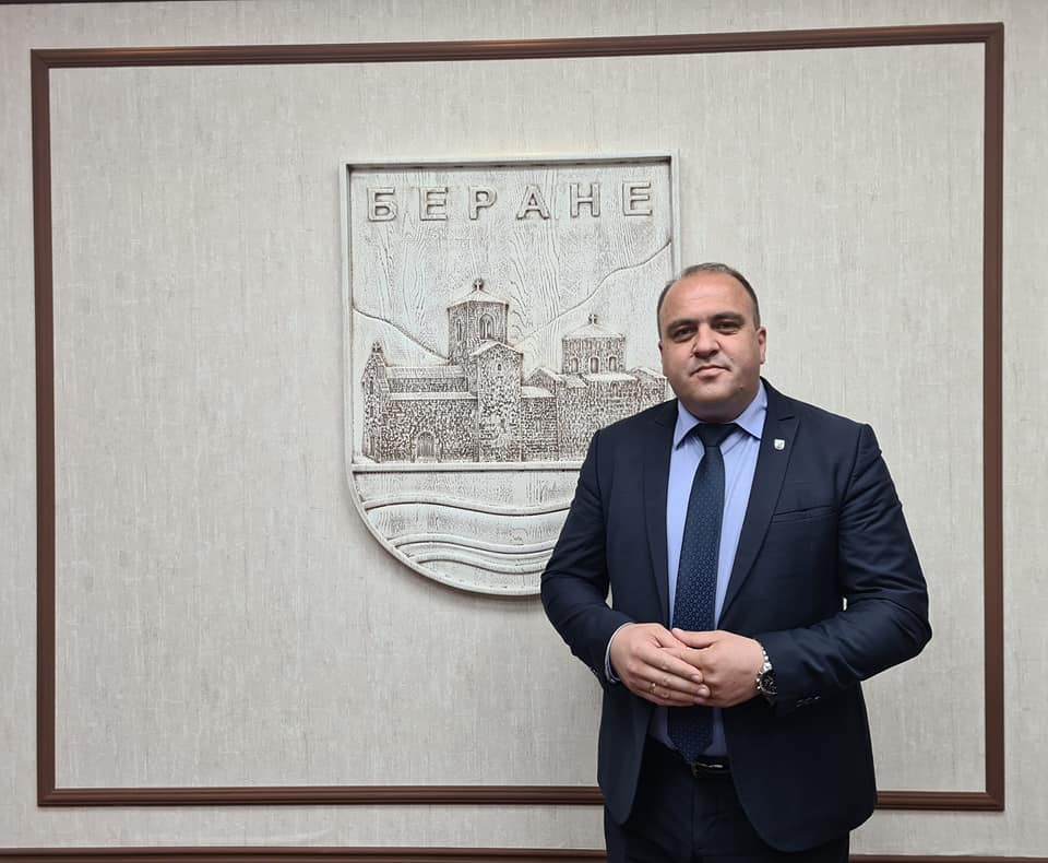 Предсједник општине Беране честитао Бадњи дан и Божић по грегоријанском календару