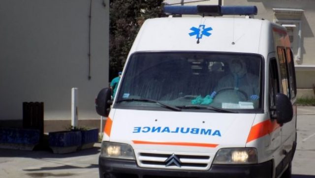 Јагодина: Петарда откинула шаку девојчици (14), хитно превезена у Тиршову