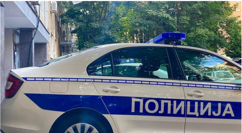 Тешка саобраћајна несрећа у Руми: Аутом покосио две дјевојчице