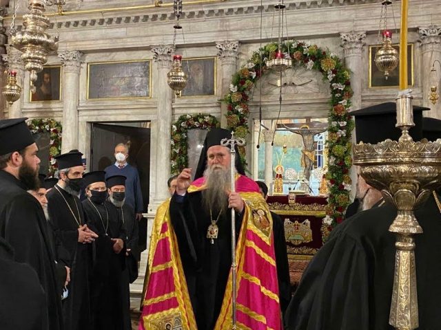 Митрополит Јоаникије допутовао на Крф. Началствовао вечерњом службом уочи празника Светог Спиридона
