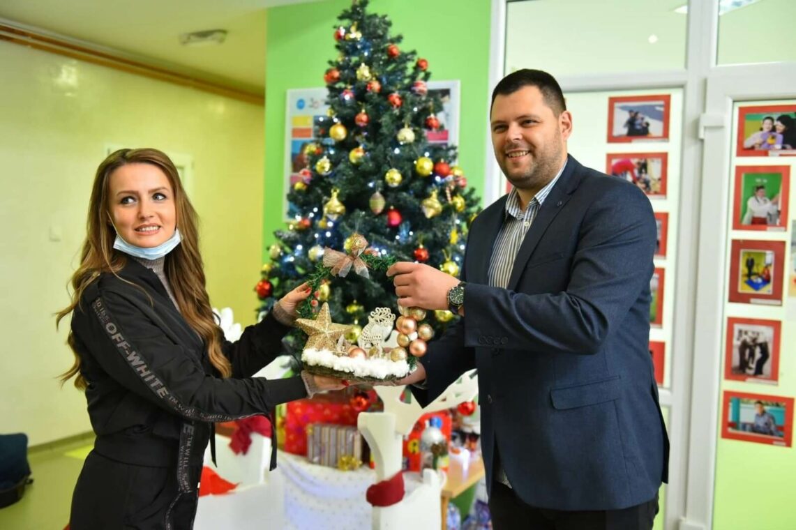 Ковачевић уручио донацију Дневном центру за дјецу са сметњама у развоју и особе са инвалидитетом