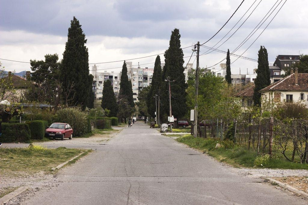 Дјеца и родитељи на Забјелу поново узнемирени: Младић вребао дјевојчице?