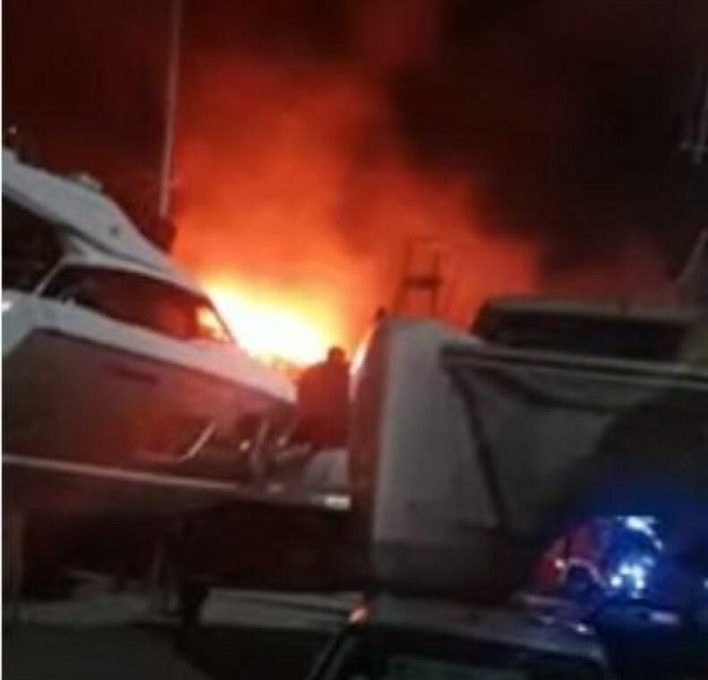Пожар у марини Навар у Бонићима: Ватра захватила двије јахте