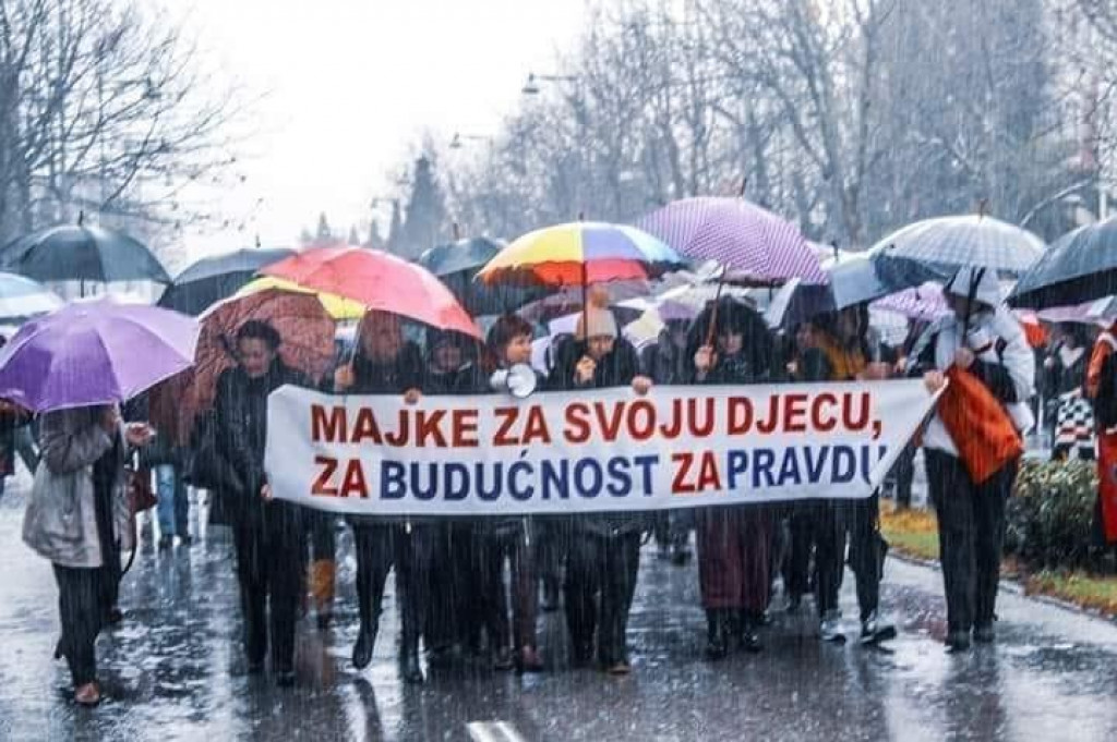Савковић: Мајке чврсто вjеруjу да ће закон бити изгласан следеће недјеље