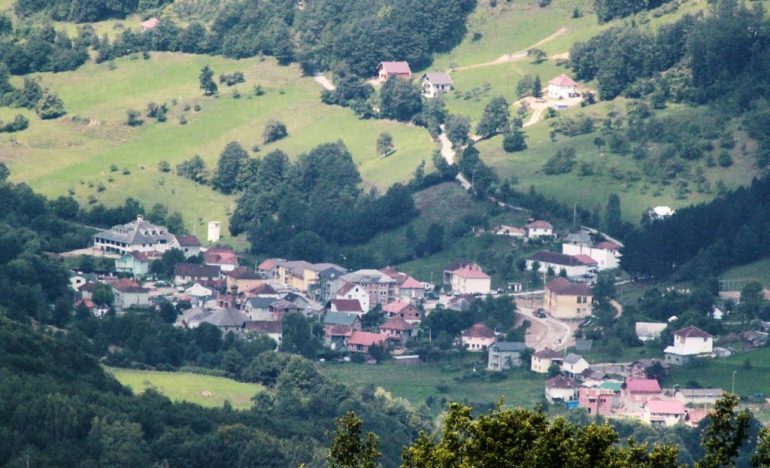 PETNJIČANI PROGLEDALI: Uspostavljanjem državne granice lokalno stanovniđtvo suočeno sa raznim problemima