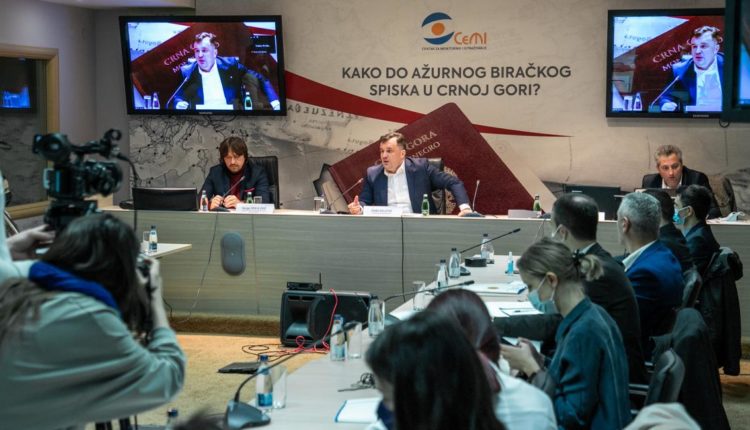 Изборни криминал у најави: ДПС аналитичар Златко Вујовић сређује бирачки списак!