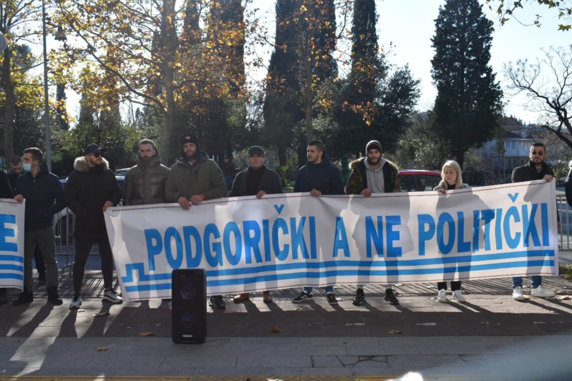 Протест угоститеља из Студентске улице: Траже рад до поноћи
