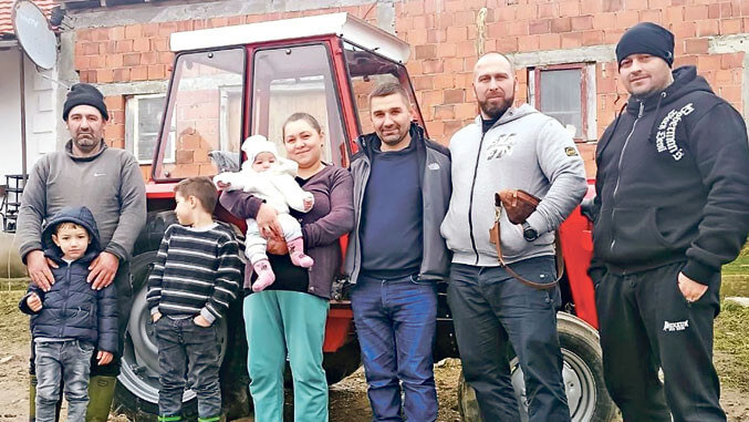 Чеси и овог Божића даривали Србе на Косову и Метохији