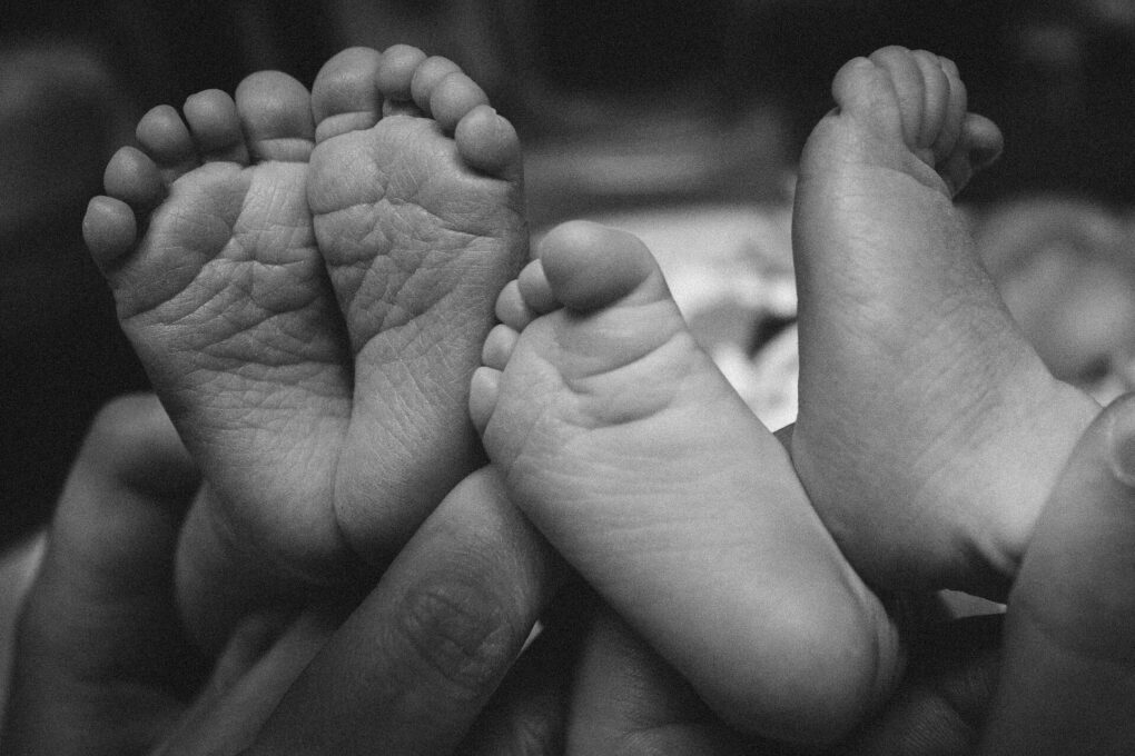 Близанци рођени у две различите године: Редак феномен који се догодио у новогодишњој ноћи