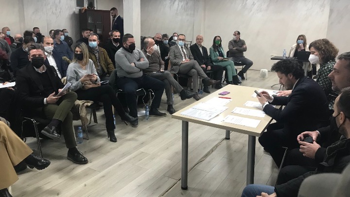 Главни одбор УРЕ расправља о мањинској влади