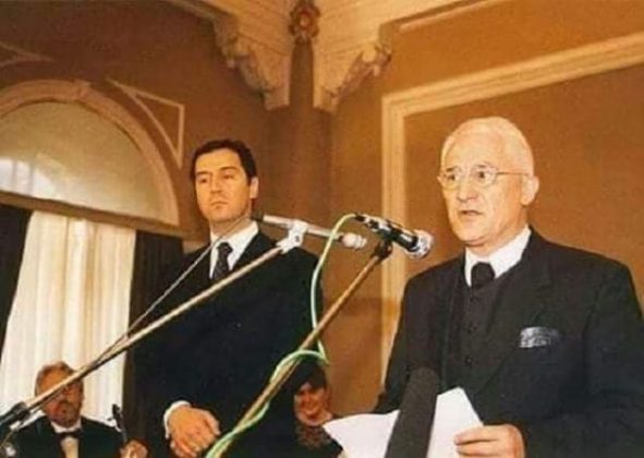 Ковачевић „ућуткао“ ДПС-овце Миловим „ријечима“: Бећковићево пјесничко дјело споменик слободној Црној Гори