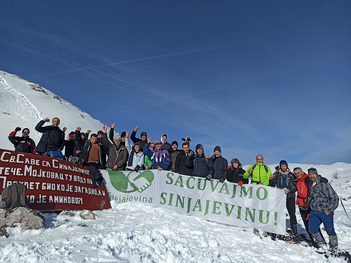 Влада, садашња или будућа, да поништи одлуку о полигону на Сињајевини