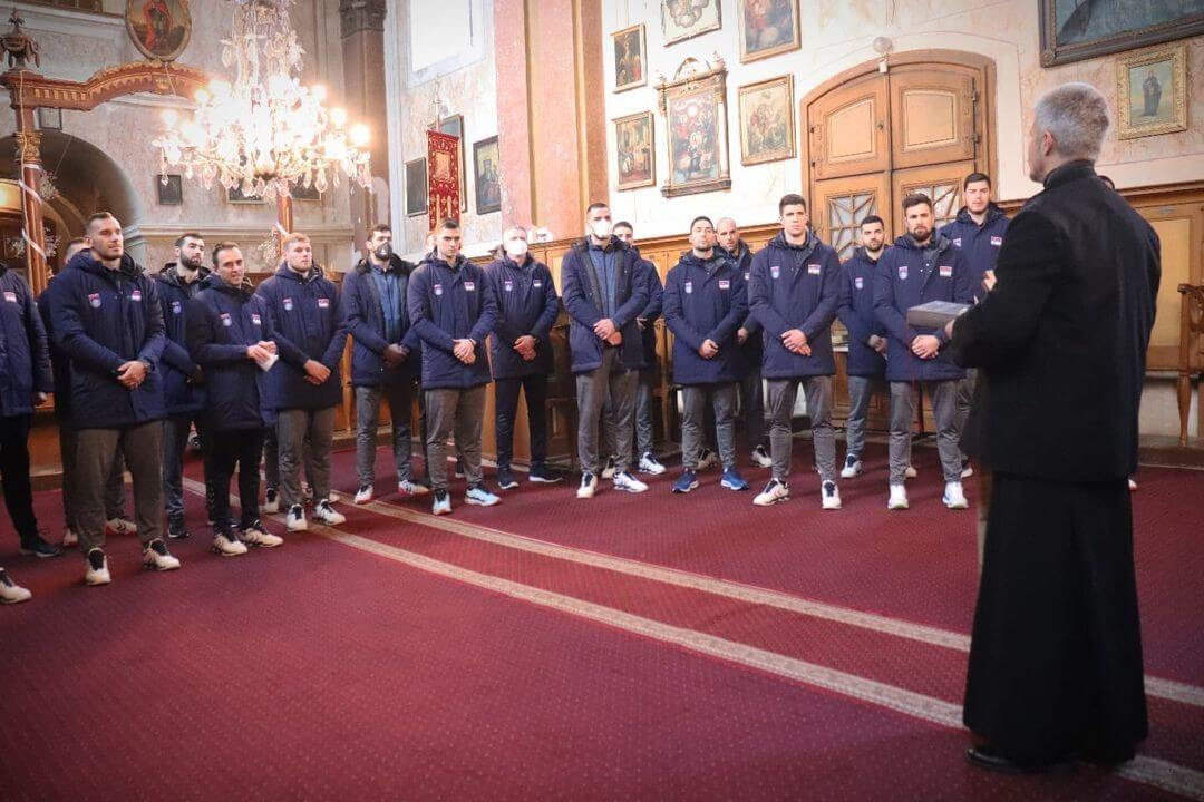 Успостављена традиција пред Хрватску: Срби посетили цркву Преноса моштију Светог Николаја