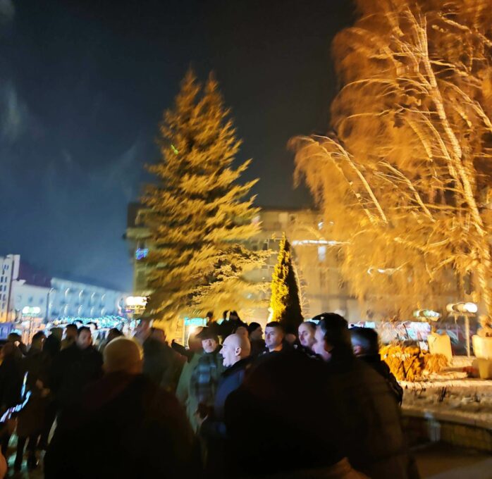 Обрадовић: Нећемо дозволити да "партије које се гасе" управљају вољом народа