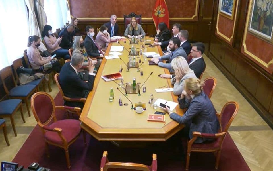 Законодавни одбор: Предлог о скраћењу мандата Скупштине у складу са Уставом